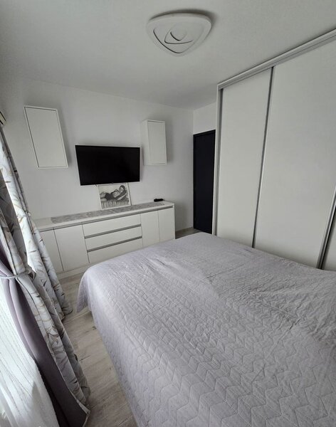 Crangasi apartament cu 3 camere la 3 min. pana la metrou